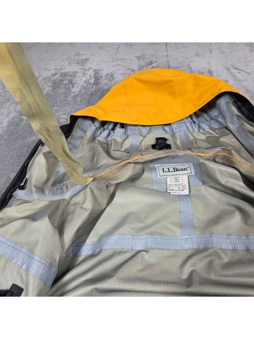 LL Bean Jacket Mens Large Yellow All Conditions Gear Gore-Tex Rain Shell - Picture 9 of 16